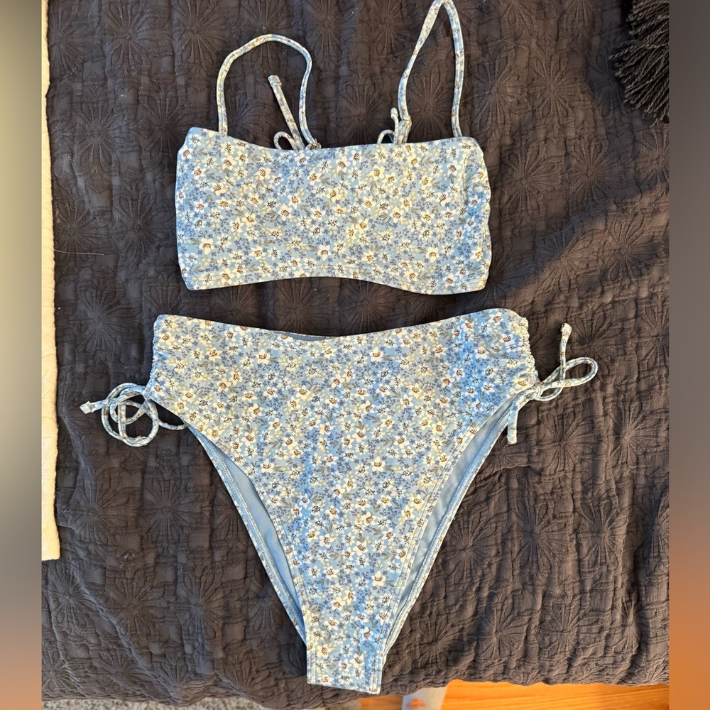 Abercrombie and Fitch bathing suit (bottoms NWT)